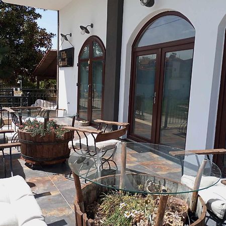 Villa Camellia Врасна Екстериор снимка