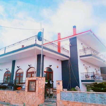 Villa Camellia Врасна Екстериор снимка